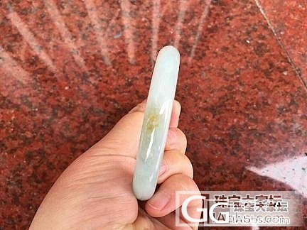 低价转让两条A货翡翠手镯圆条糯种玉镯子，18k白金翡翠绿戒指，一枚天然翡翠吊坠1..._翡翠