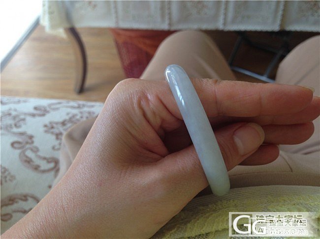 天然A 货翡翠水透细条贵妃镯 56圈口(相当于54)_翡翠