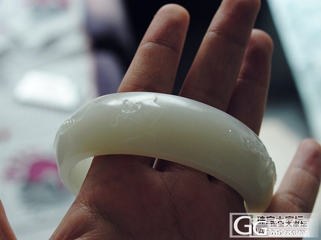 找到个一级白无结构超脂润的油膏籽镯不容易啊_手镯和田玉