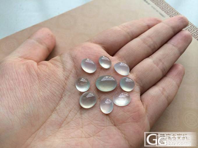 【钰泷】完美无瑕老种高冰起荧光蛋面_翡翠