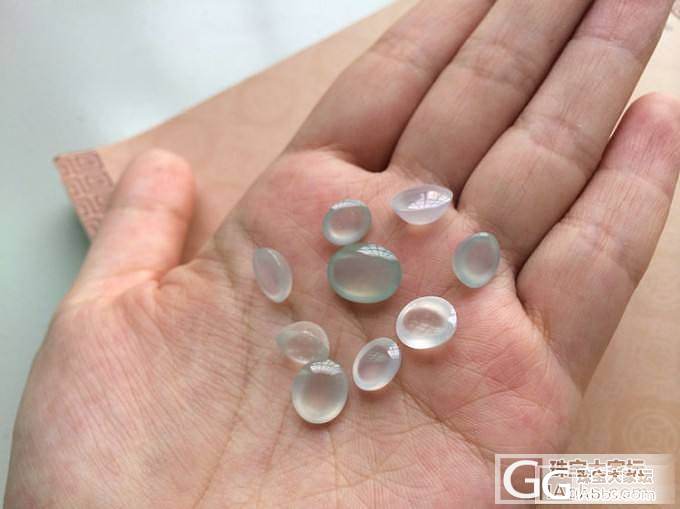 【钰泷】完美无瑕老种高冰起荧光蛋面_翡翠