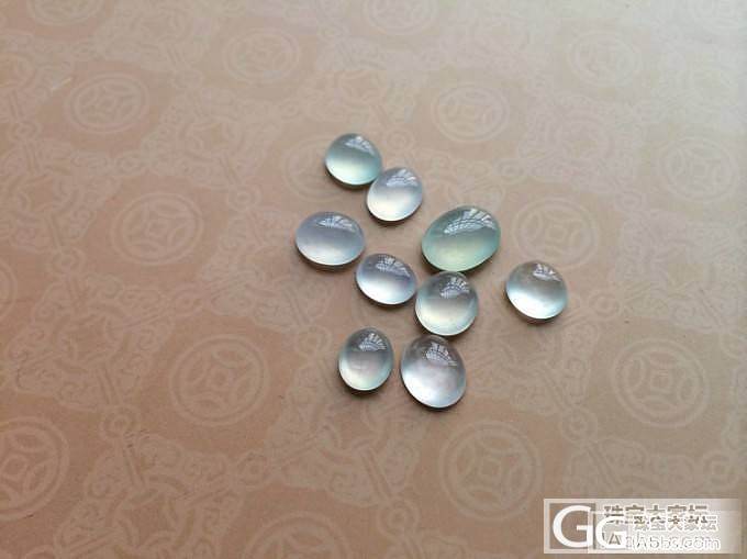 【钰泷】完美无瑕老种高冰起荧光蛋面_翡翠