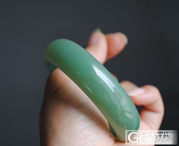 细腻碧玉手镯59.5mm..._传统玉石