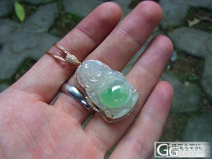 正阳绿站佛,看价格如何_翡翠