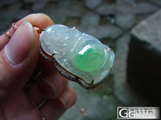 正阳绿站佛,看价格如何_翡翠