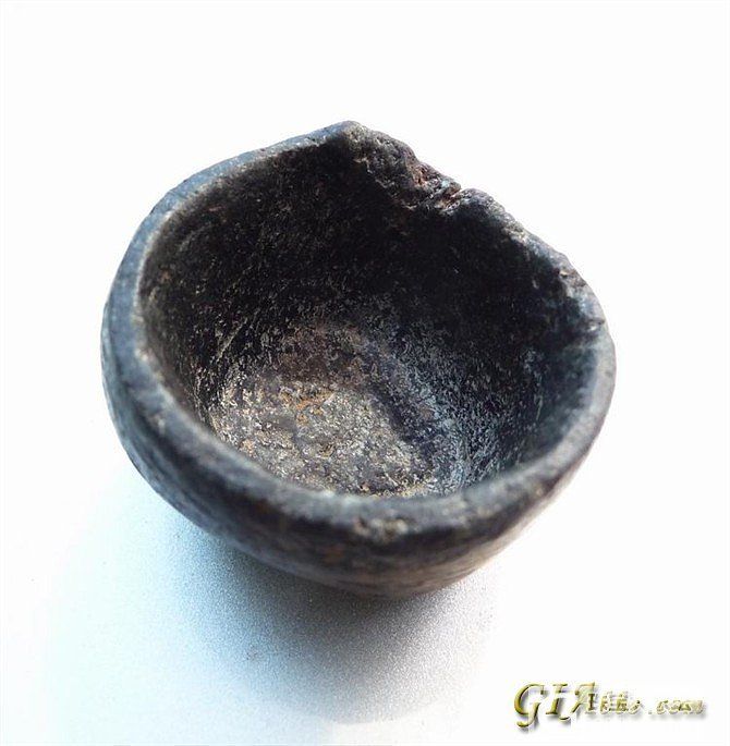 散落在草原上的“史书”_文玩