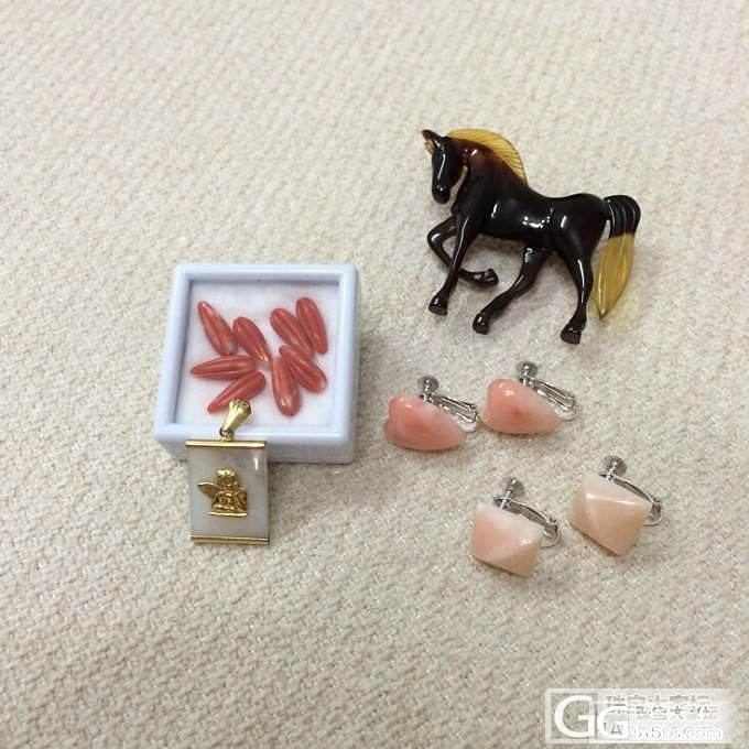 晒些珊瑚和一件天使吊坠_珊瑚