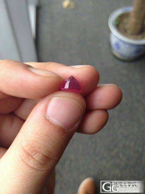 请大家看下这颗无烧粉蓝可以收不？_蓝宝石