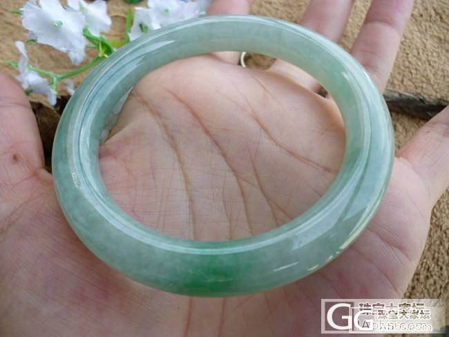 新货鉴赏  冰糯种苹果绿5.5CM手镯_手镯翡翠
