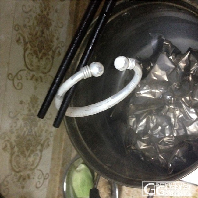 怎样给银饰洗白白~_手镯银