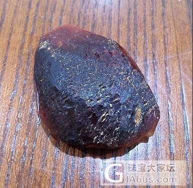 刚磨的蜜蜡，请大神们帮忙看看_打磨蜜蜡