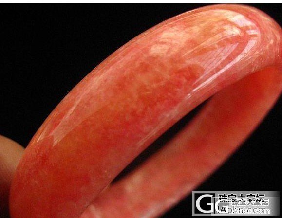 跪求高手个看看这个红纹石手镯是不是天然的_红纹石