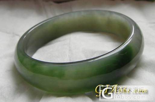 刚收的碧玉手镯，大家看看怎样啊？_碧玉