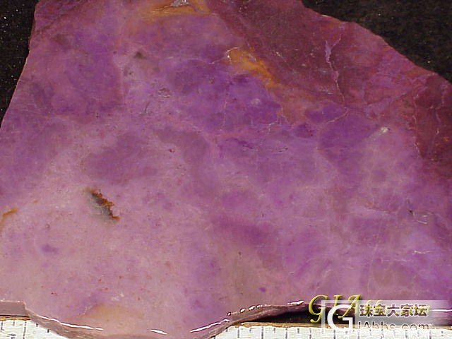 紫翡翠原石，请大家估个价。_翡翠