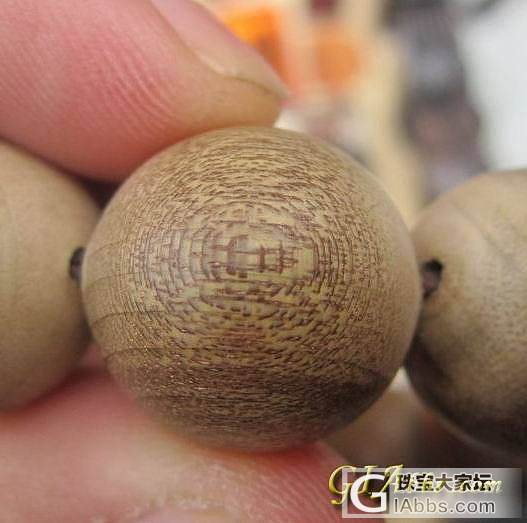 请大家看一下这是金丝楠的吗_文玩