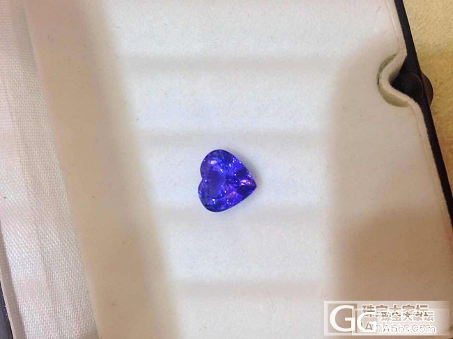 也来晒一颗坦桑石，4.8克拉，心形的_刻面宝石坦桑石