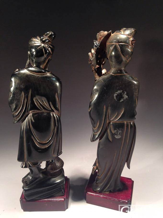 有高手吗  给看看这雕像  吗材质  值钱吗_有机宝石