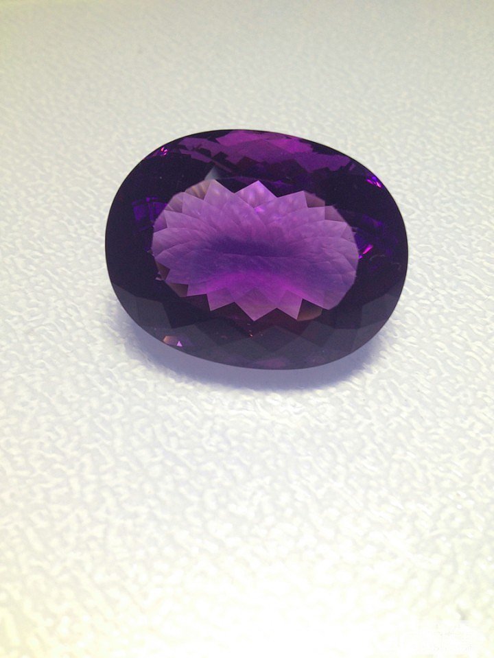 不同紫色调的超大颗粒紫水晶裸石（重新上图）_水晶