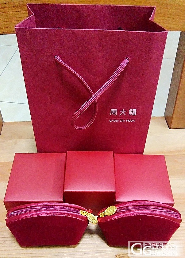 去年败的几件周大福_吊坠戒指金