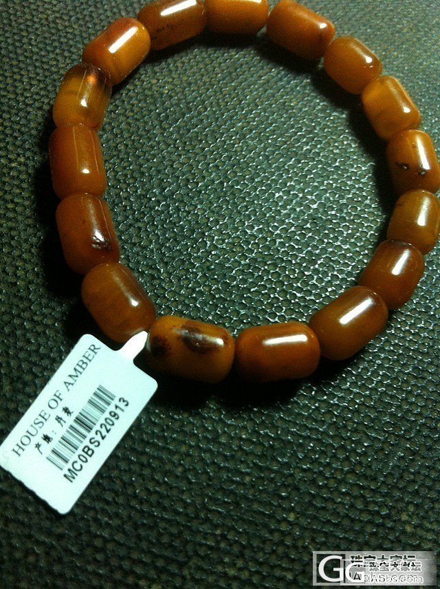 蜜蜡手串，我自己看着喜欢就买了1000元，大家帮忙看看值不值？_有机宝石