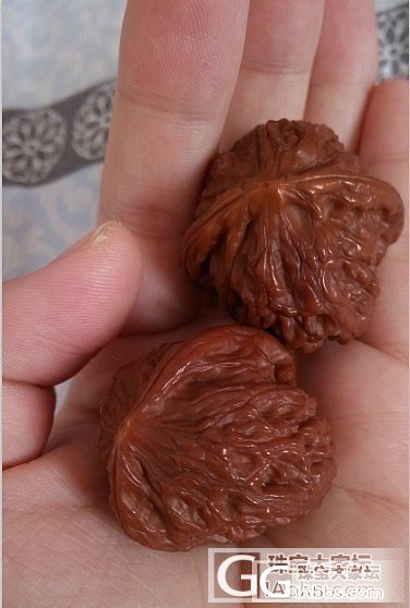 发两对盘了三年多的核桃大家看看_核桃