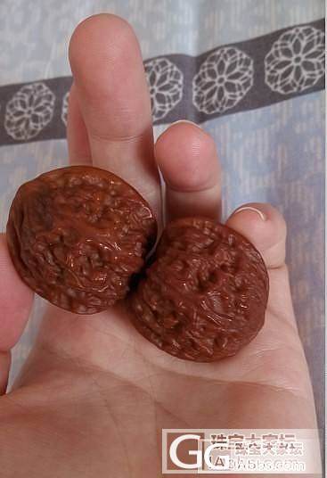 发两对盘了三年多的核桃大家看看_核桃