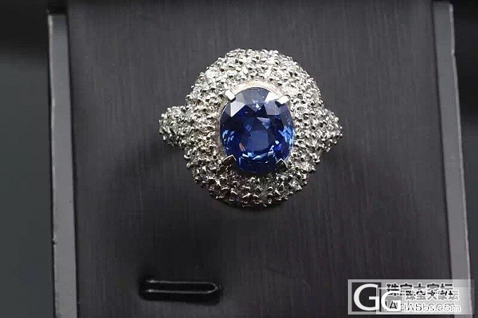 蓝宝石铂金镶钻戒指，大家来猜猜多少_蓝宝石