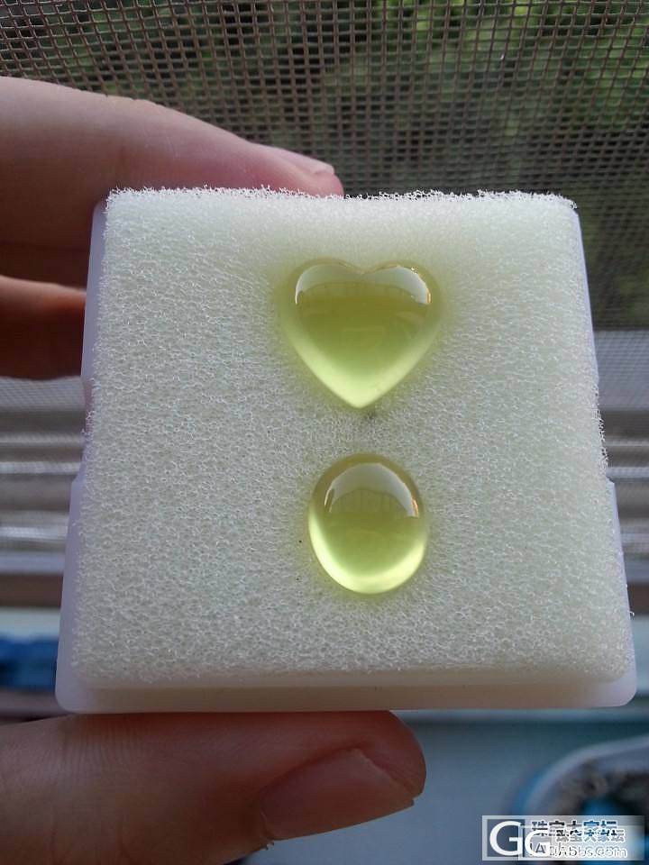 不知各位玩家觉得这种颜色的葡萄石怎么样(添加了两张自然光的照片）_刻面宝石葡萄石