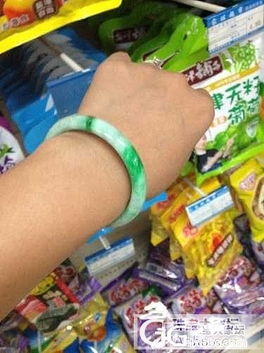 平洲归来写个游记，顺便晒个镯子不知算不算漏_平洲集散地翡翠
