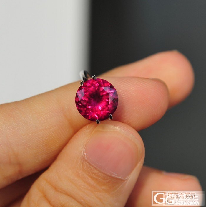 DSP的新切样品~完美圆形全反火切割的4.05ct紫（红）色VS宝石级镁铝榴石_莫桑石宝石
