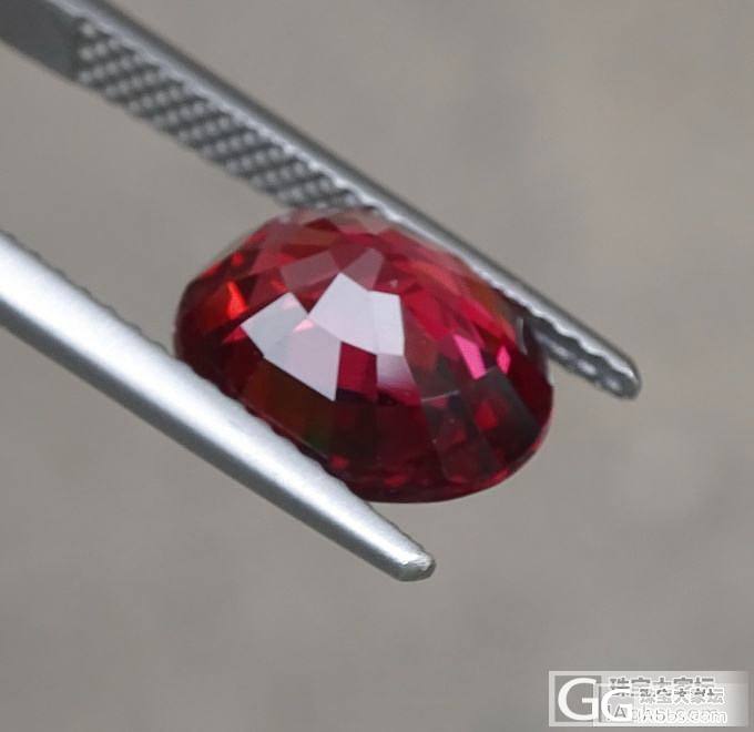 鲜亮闪烁~3.63ct斯里兰卡桃红色椭圆形铁镁铝榴石,320/ct_宝石
