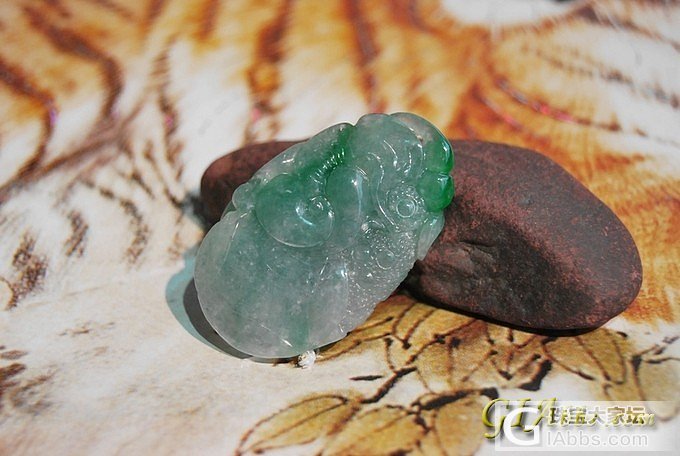 A货翡翠 冰种辣翠貔貅_翡翠挂件和田玉