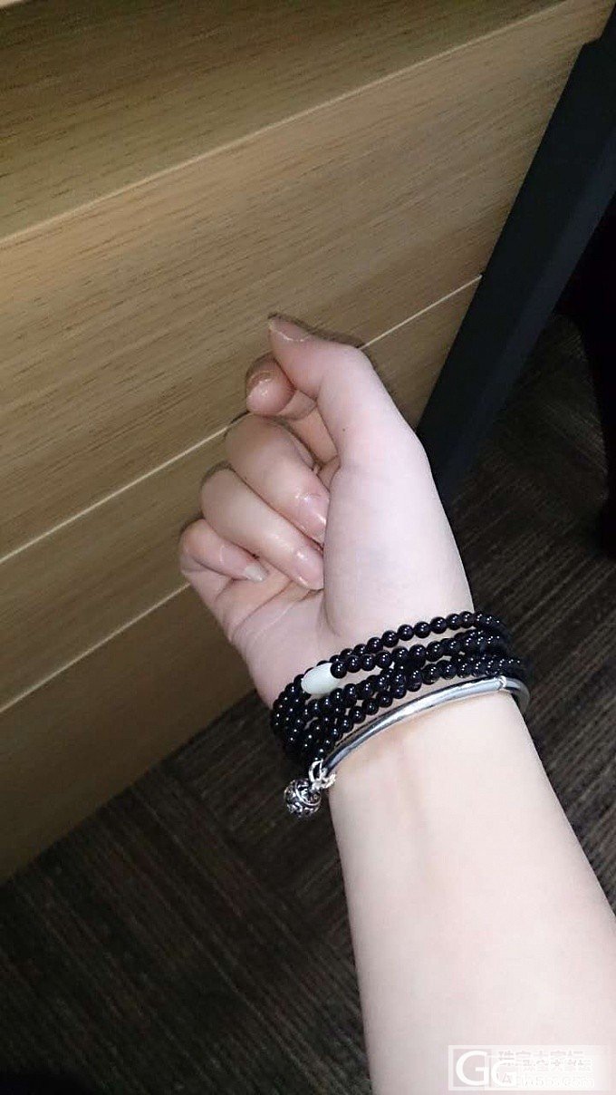 发个今天戴的小东西_玛瑙手镯珠串银