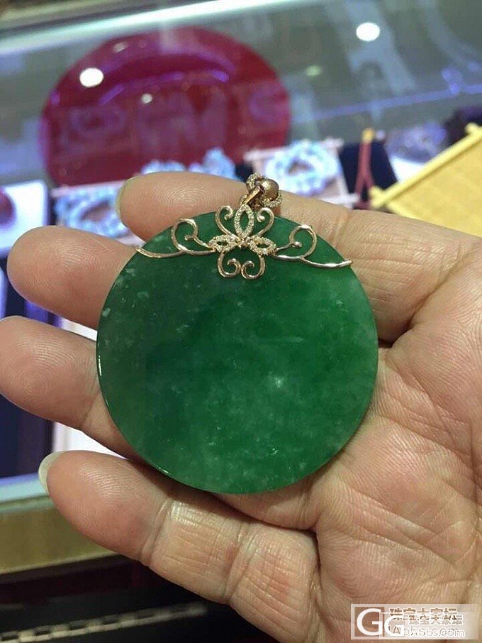 大家帮看看这个镯心料多少价格可以入手_翡翠半成品