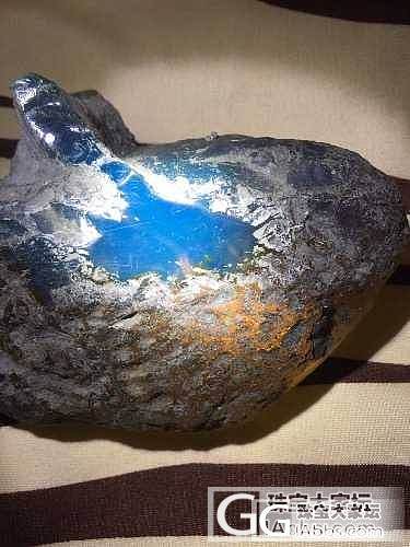 多米尼加共和国矿区的蓝珀_蓝珀