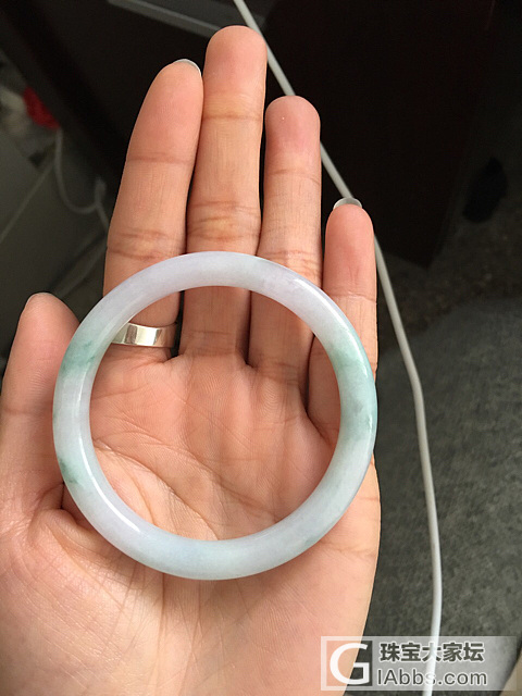 买了两个手镯_手镯金丝玉翡翠
