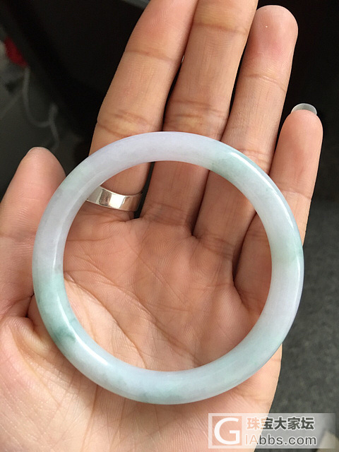 买了两个手镯_手镯金丝玉翡翠