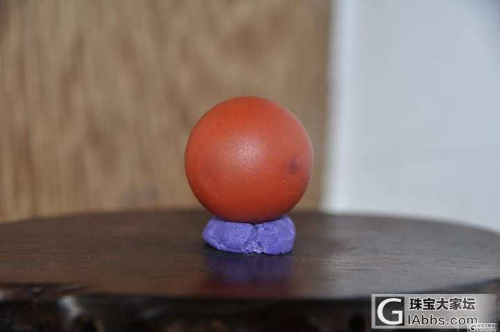 南红柿子红圆珠，直径2.1cm，打算雕个这样的造型！_南红