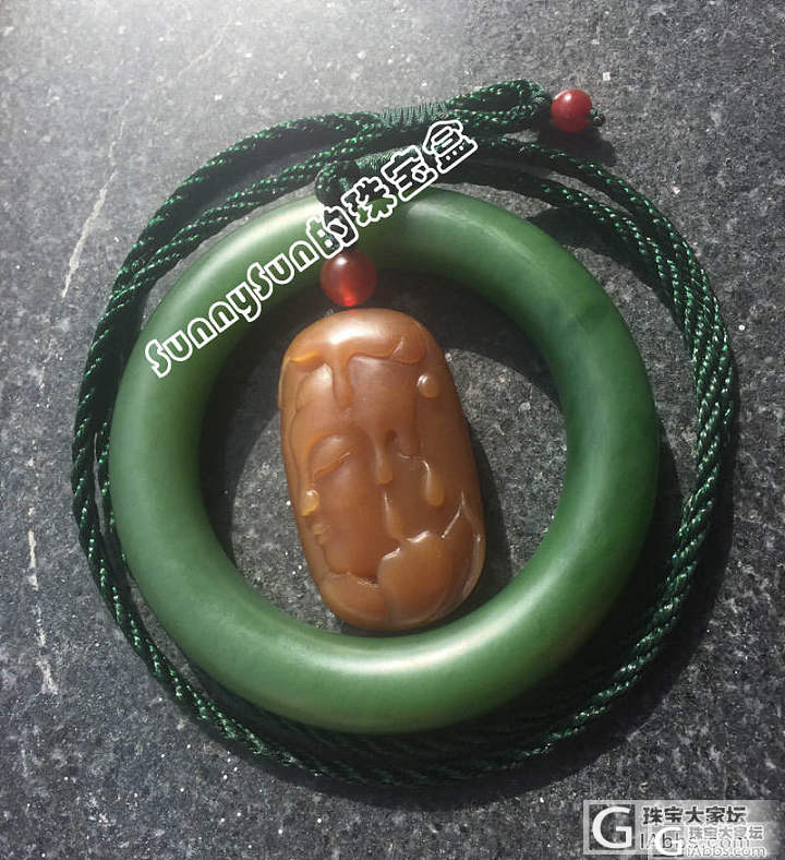 给大家看看新收的一块且末红糖_把玩件挂件糖玉和田玉