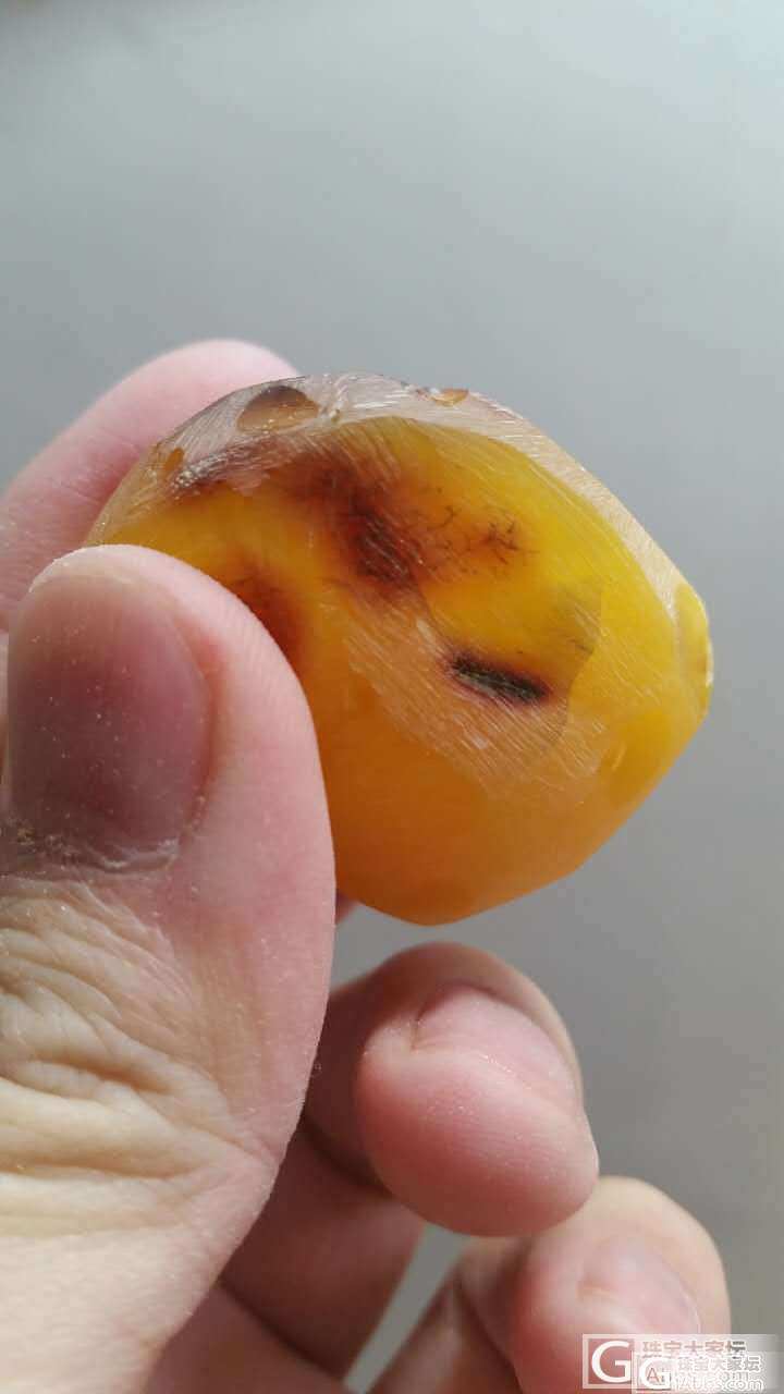 开原石真的好大风险，常常碰到各种杂裂，完全靠修靠救~珍惜每个成品吧~附一次开苹果..._蜜蜡打磨