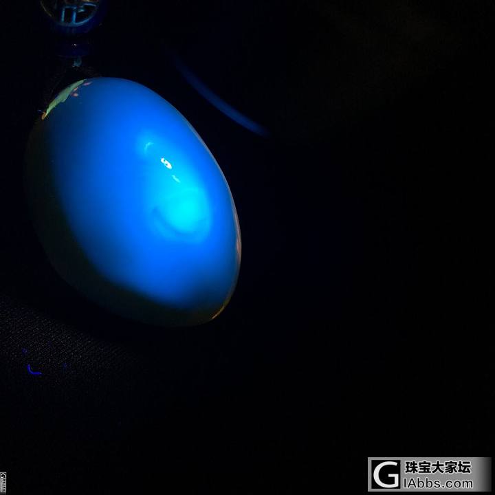 大家帮忙看看，这蓝珀到底怎回事？_蓝珀