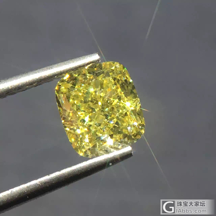 1.54ct Fancy intense yellow SI1_钻石