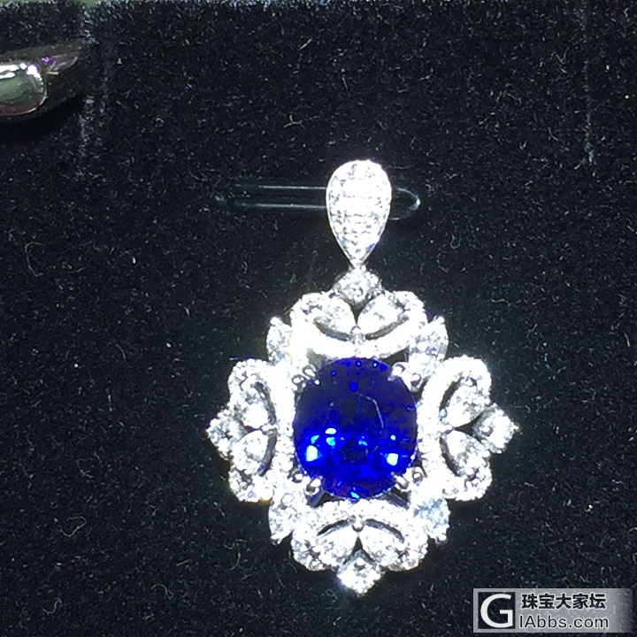 新做好的吊坠戒指两用款式珠宝，18K白金镶皇家蓝蓝宝石配足反钻石！_蓝宝石