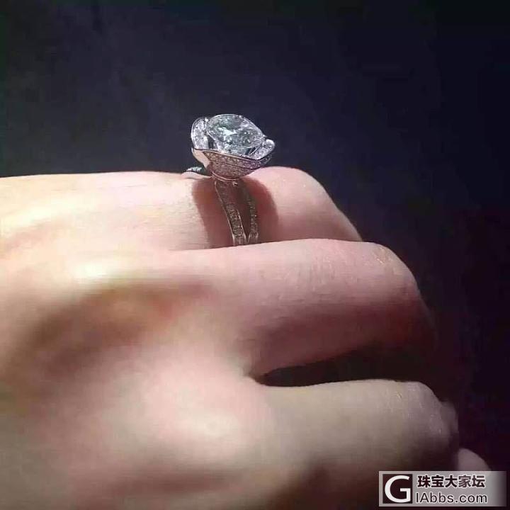客人定制的玫瑰花款戒指，美得无法形容！_钻石