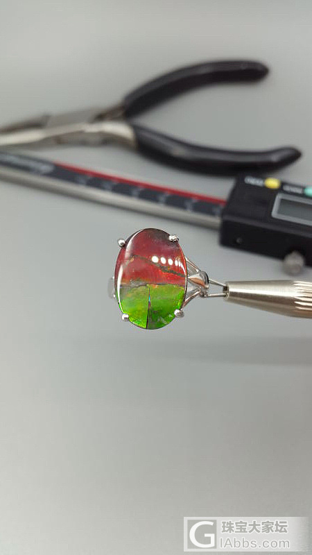 加拿大斑彩宝石戒指特价，纯天然_斑彩石
