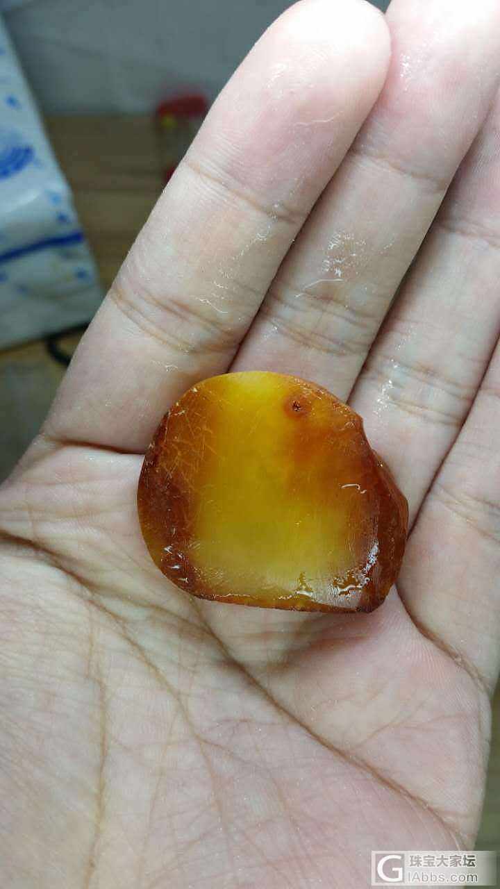 有人问我平安扣怎么做，其实我也不知道该怎么说，就是手工搓个圆，打个眼，就行了~附_打磨蜜蜡