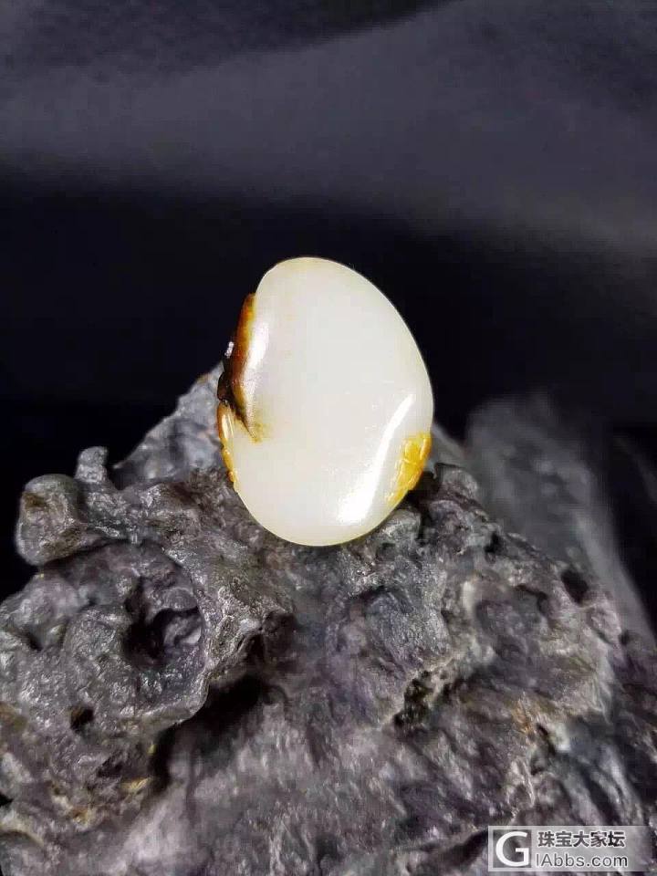 高手指教下 皮色怎么样 听说黑皮很难见到！_白玉
