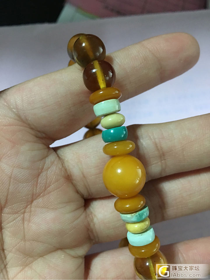 还卡债，出一条缅甸金棕手串和一条绿松配石榴石手串_珠串金珀石榴石