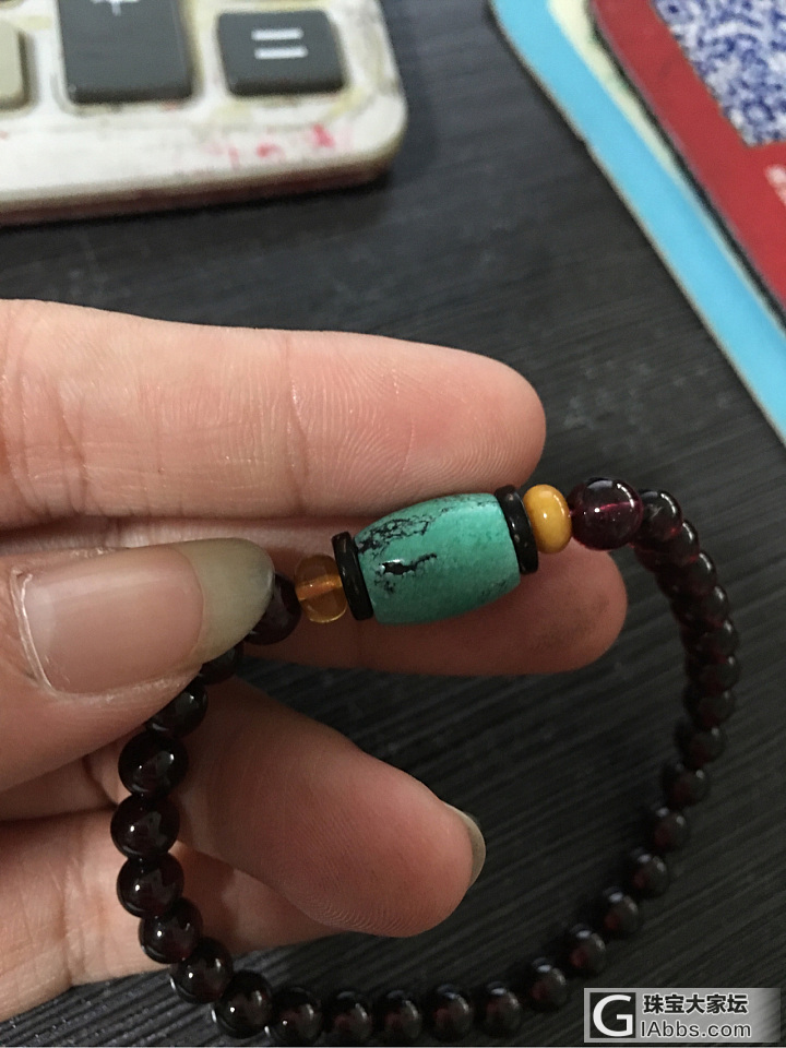 还卡债，出一条缅甸金棕手串和一条绿松配石榴石手串_珠串金珀石榴石
