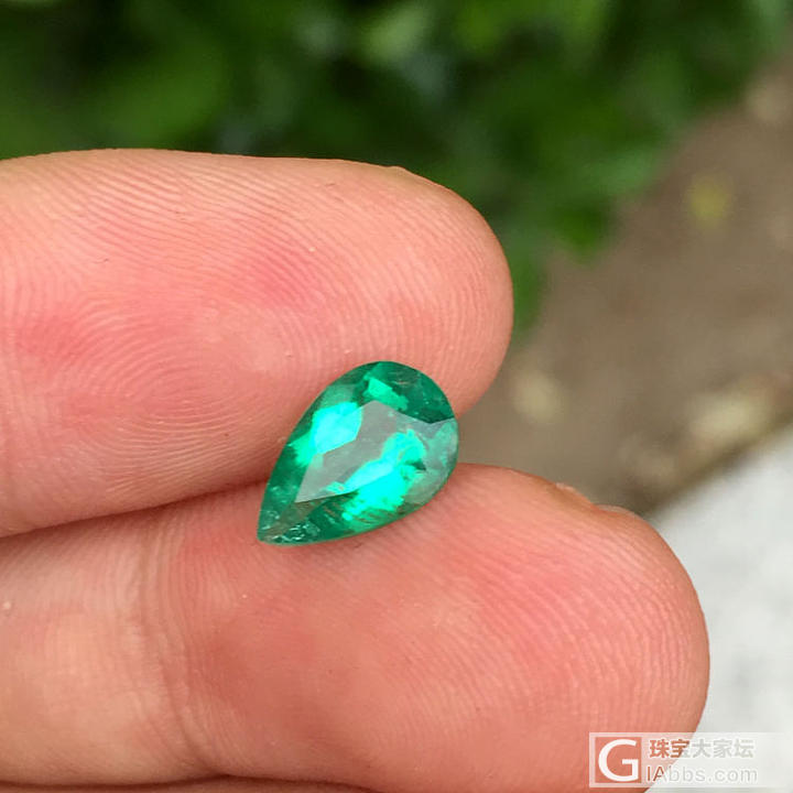 1.11克拉-vivid green-全干净玻璃体-哥伦比亚-AIGS国际证书_名贵宝石